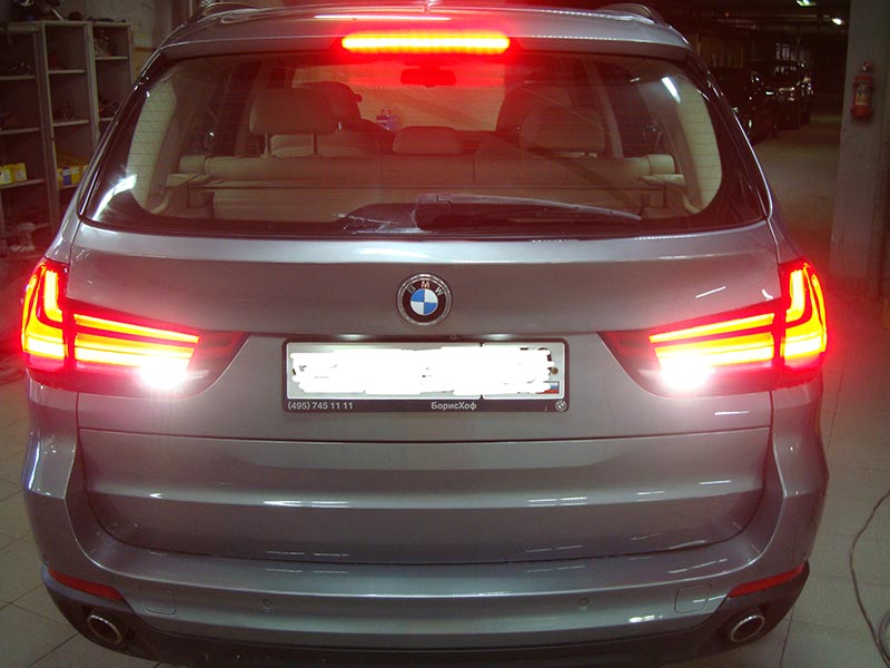 Удаление вмятин на крышке багажника БМВ (BMW) X5